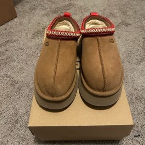 Ugg Tazz size 9 Women’s